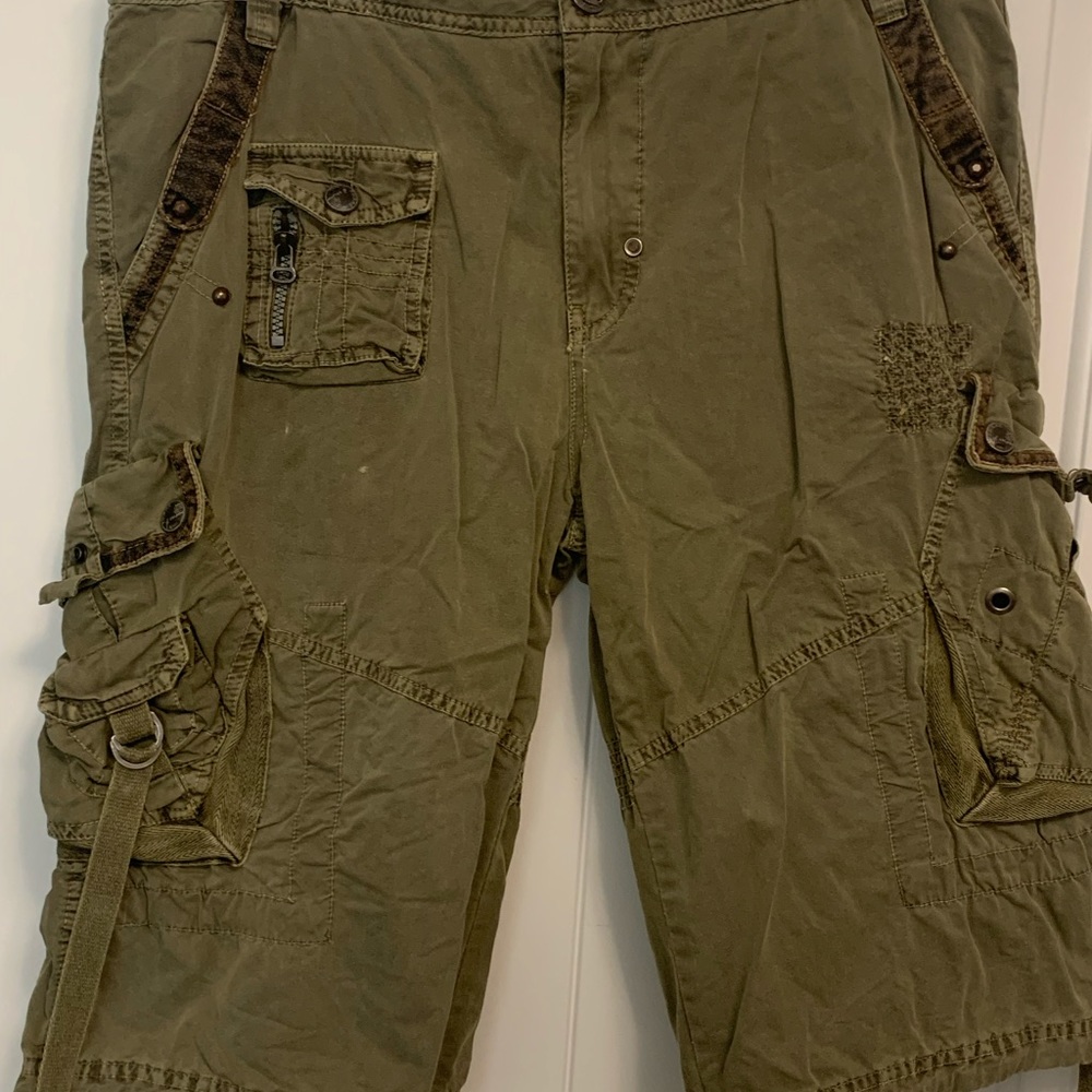 Men army green shorts